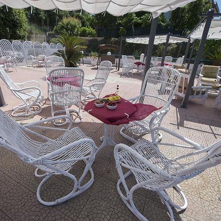 B&B Decarlo Property Tropea Exteriör bild